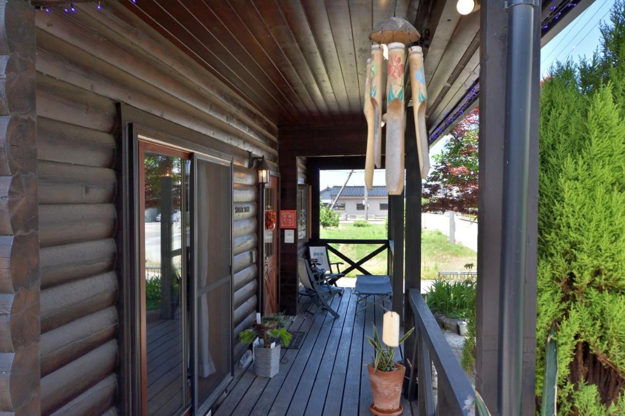 Carrefour Guesthouse カルフール ゲストハウス Toyama Station Buitenkant foto